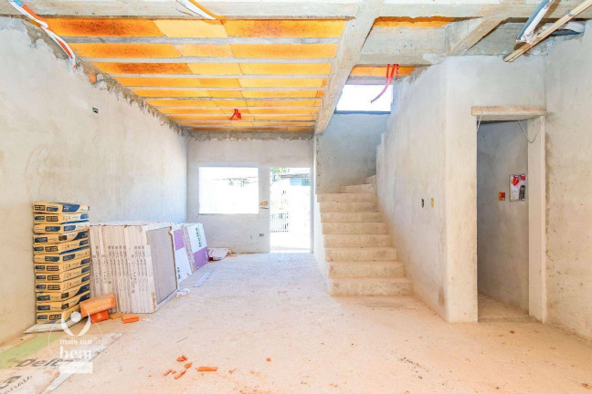 Imagem Sobrado com 3 Quartos à Venda, 133 m² em Capão Raso - Curitiba