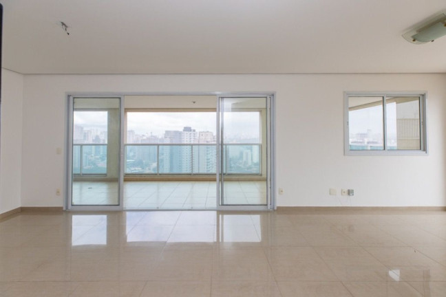 Imagem Imóvel com 3 Quartos à Venda, 227 m² em Santo Amaro - São Paulo