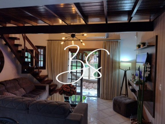 Imagem Casa com 3 Quartos à Venda, 300 m² em Xv De Novembro - Igrejinha Imagem Casa com 3 Quartos à Venda, 300 m² em Xv De Novembro - Igrejinha