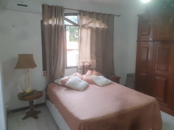 Imagem Casa com 3 Quartos à Venda, 300 m² em Maria Paula - São Gonçalo