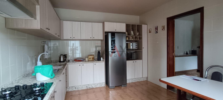 Imagem Casa com 3 Quartos à Venda, 168 m² em Santa Cruz - Guarapuava Imagem Casa com 3 Quartos à Venda, 168 m² em Santa Cruz - Guarapuava