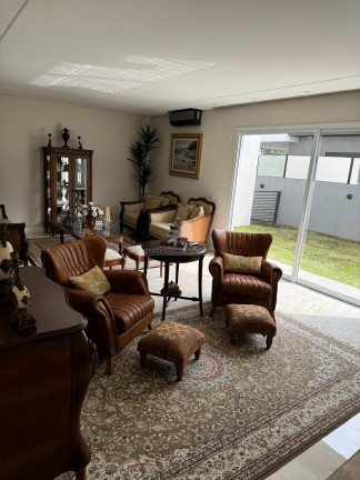 Imagem Casa com 3 Quartos à Venda, 252 m² em Santa Regina - Camboriú