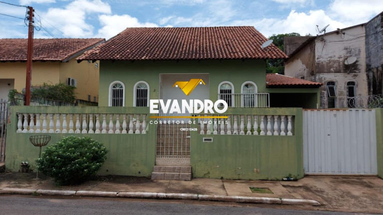 Imagem Casa com 4 Quartos à Venda, 319 m² em Morada Do Ouro - Cuiabá Imagem Casa com 4 Quartos à Venda, 319 m² em Morada Do Ouro - Cuiabá
