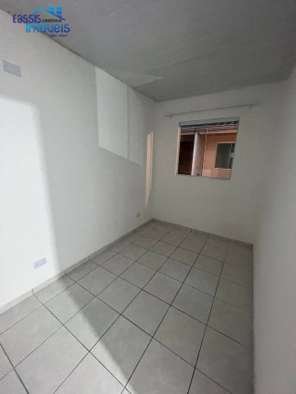 Imagem Casa com 1 Quarto para Alugar, 29 m² em Guaraituba - Colombo Imagem Casa com 1 Quarto para Alugar, 29 m² em Guaraituba - Colombo
