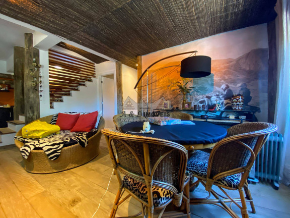 Imagem Apartamento com 4 Quartos à Venda, 230 m² em Capivari - Campos Do Jordão Imagem Apartamento com 4 Quartos à Venda, 230 m² em Capivari - Campos Do Jordão