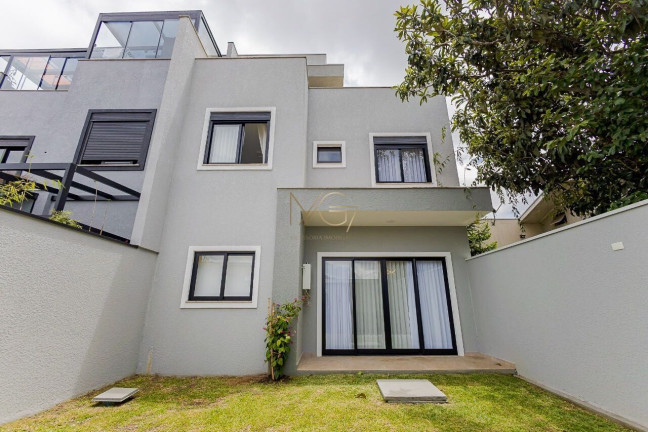 Imagem Sobrado com 3 Quartos à Venda, 141 m² em Jardim Das Américas - Curitiba Imagem Sobrado com 3 Quartos à Venda, 141 m² em Jardim Das Américas - Curitiba