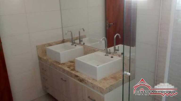 Imagem Casa com 3 Quartos à Venda, 192 m² em Loteamento Villa Branca - Jacareí