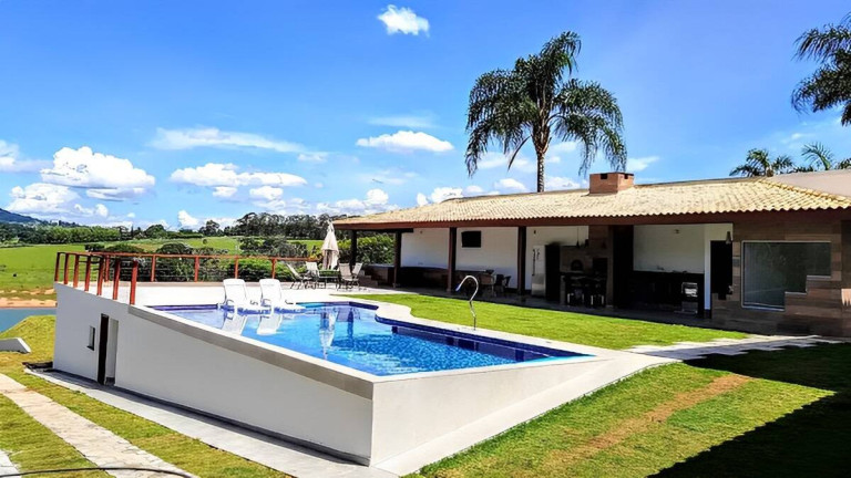 Imagem Casa com 8 Quartos à Venda, 1.000 m² em Imóvel Na Represa - Piracaia Imagem Casa com 8 Quartos à Venda, 1.000 m² em Imóvel Na Represa - Piracaia