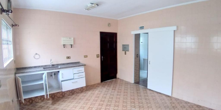 Imagem Sobrado com 4 Quartos à Venda, 212 m² em Centro - Suzano Imagem Sobrado com 4 Quartos à Venda, 212 m² em Centro - Suzano