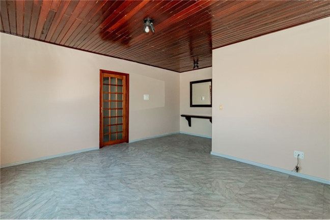 Imagem Imóvel com 2 Quartos à Venda, em Passo Da Areia - Porto Alegre Imagem Imóvel com 2 Quartos à Venda, em Passo Da Areia - Porto Alegre