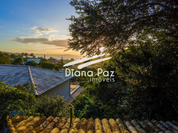 Imagem Casa com 4 Quartos à Venda, 355 m² em João Fernandes - Búzios Imagem Casa com 4 Quartos à Venda, 355 m² em João Fernandes - Búzios