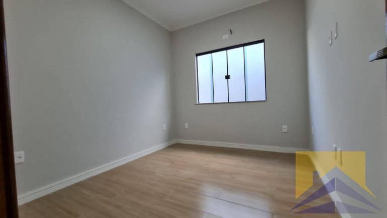 Imagem Casa com 3 Quartos à Venda, 240 m² em Jardim Atlântico Leste (itaipuaçu) - Maricá Imagem Casa com 3 Quartos à Venda, 240 m² em Jardim Atlântico Leste (itaipuaçu) - Maricá