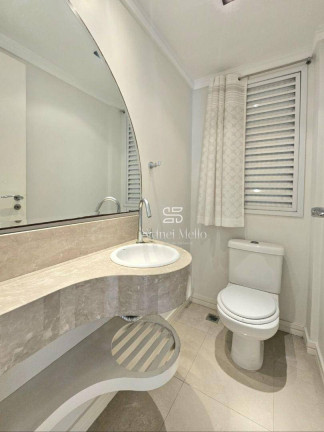Imagem Apartamento com 3 Quartos à Venda, 139 m² em Quadra Mar Centro - Balneário Camboriú Imagem Apartamento com 3 Quartos à Venda, 139 m² em Quadra Mar Centro - Balneário Camboriú