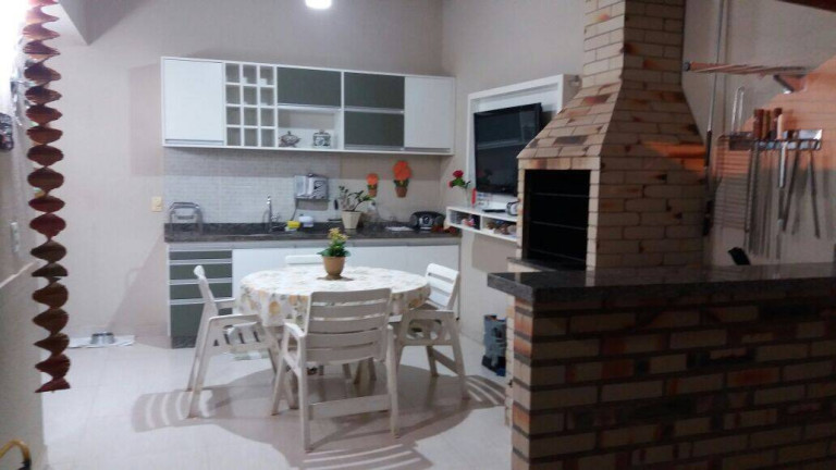 Imagem Casa à Venda, em Despraiado - Cuiabá Imagem Casa à Venda, em Despraiado - Cuiabá