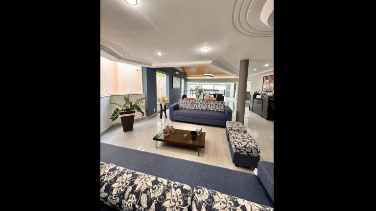 Casa com 4 Quartos à Venda, 386 m² em Morada Da Colina - Uberlândia