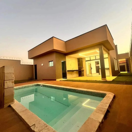 Imóvel com 
            	3             Quartos à Venda, 175 m² em 
            	Marilia             - 
            	Senador Canedo            