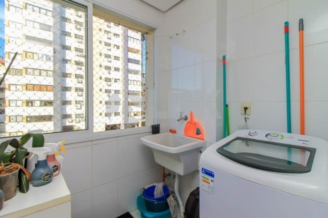 Imagem Apartamento com 3 Quartos à Venda, 88 m² em Mont Serrat - Porto Alegre Imagem Apartamento com 3 Quartos à Venda, 88 m² em Mont Serrat - Porto Alegre