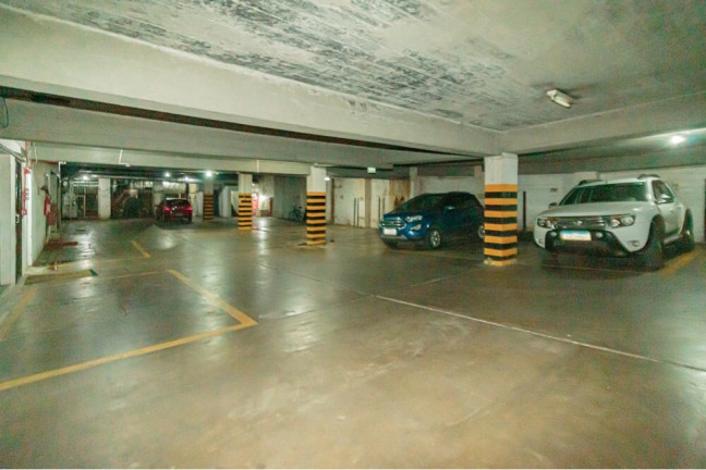 Imagem Imóvel com 2 Quartos à Venda, 137 m² em Centro Histórico - Porto Alegre Imagem Imóvel com 2 Quartos à Venda, 137 m² em Centro Histórico - Porto Alegre