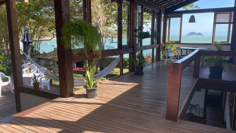 Imagem Casa com 6 Quartos à Venda, 375 m² em João Fernandes - Armação Dos Búzios Imagem Casa com 6 Quartos à Venda, 375 m² em João Fernandes - Armação Dos Búzios