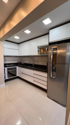 Imagem Apartamento com 3 Quartos à Venda, em Abranches Imagem Apartamento com 3 Quartos à Venda, em Abranches