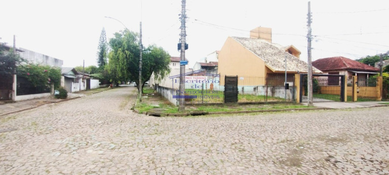 Terreno à Venda, 300 m² em Cavalhada - Porto Alegre