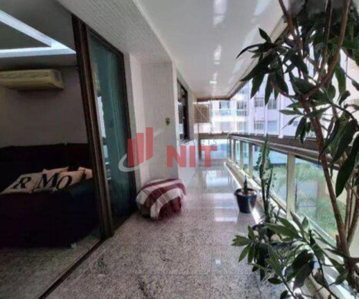 Apartamento com 4 Quartos à Venda, 180 m² em Icaraí - Niterói