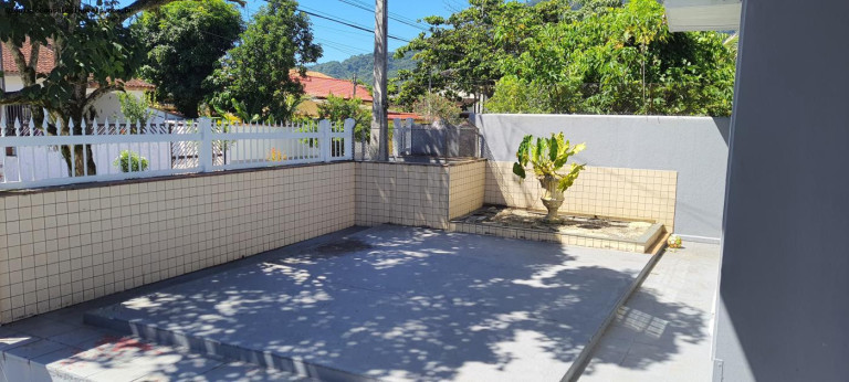 Imagem Casa com 3 Quartos à Venda, 127 m² em Centro - Peruíbe