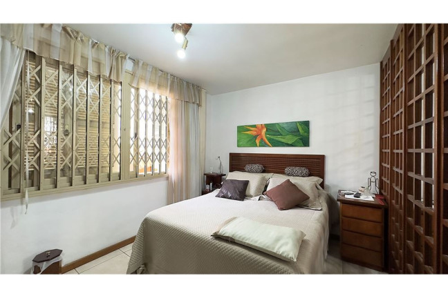 Casa com 3 Quartos à Venda,  em Passo Da Areia - Porto Alegre
