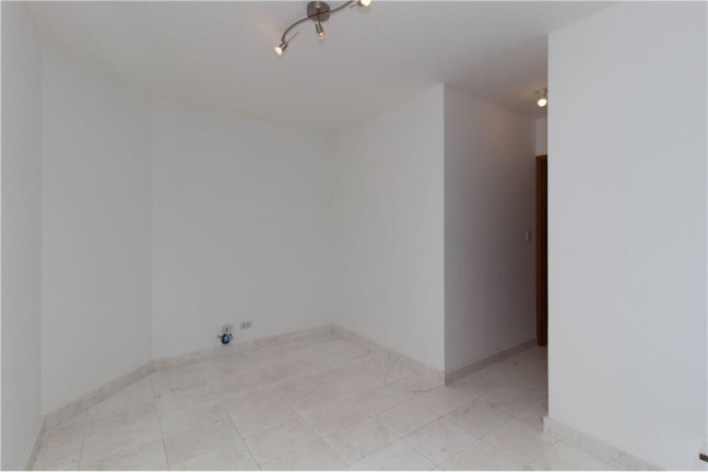 Imagem Imóvel com 3 Quartos à Venda, em Moema - São Paulo Imagem Imóvel com 3 Quartos à Venda, em Moema - São Paulo