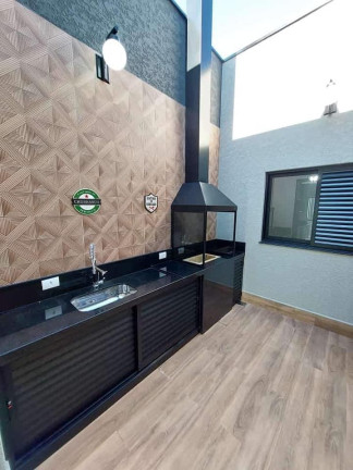 Imagem Casa com 3 Quartos à Venda, em Jardins - Bragança Paulista Imagem Casa com 3 Quartos à Venda, em Jardins - Bragança Paulista