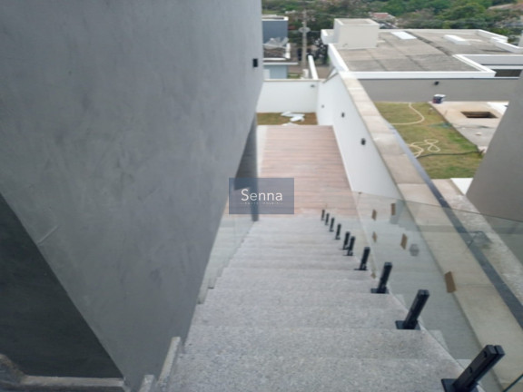 Imagem Casa com 4 Quartos à Venda,  em Medeiros - Jundiaí