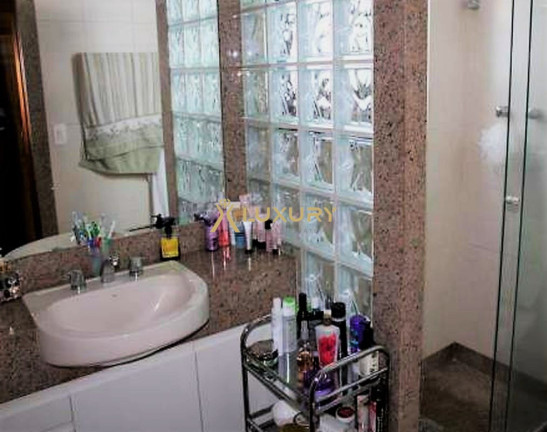 Imagem Imóvel com 4 Quartos à Venda, 251 m² em Sion - Belo Horizonte Imagem Imóvel com 4 Quartos à Venda, 251 m² em Sion - Belo Horizonte