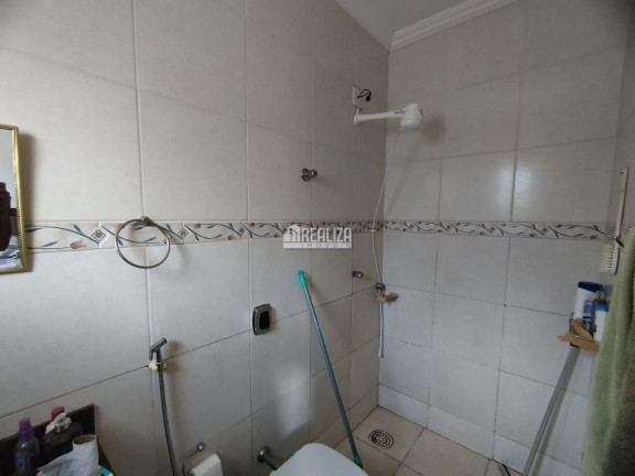 Imagem Casa com 3 Quartos à Venda, 200 m² em Pacaembu - Uberaba Imagem Casa com 3 Quartos à Venda, 200 m² em Pacaembu - Uberaba