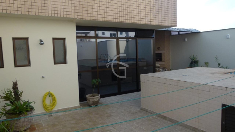 Imagem Imóvel com 3 Quartos à Venda, 412 m² em Centro - Joinville