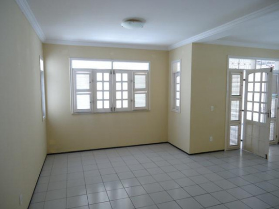 Imagem Casa com 3 Quartos à Venda, 190 m² em Cidade Dos Funcionários - Fortaleza