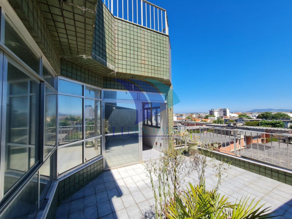 Imagem Apartamento com 3 Quartos à Venda, 214 m² em Braga - Cabo Frio