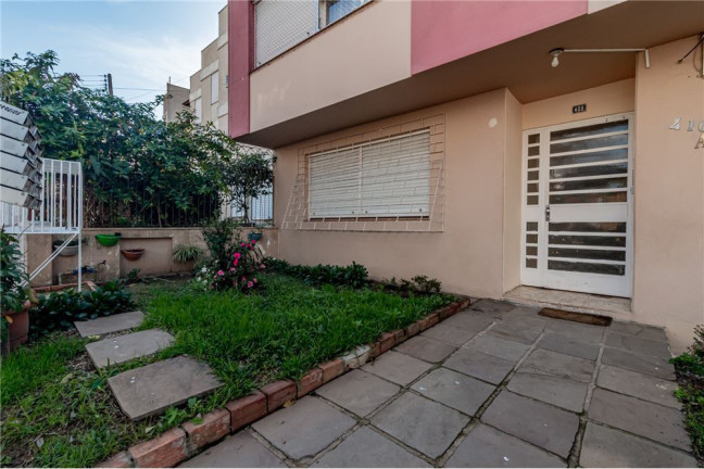 Imagem Imóvel com 1 Quarto à Venda,  em Passo Da Areia - Porto Alegre