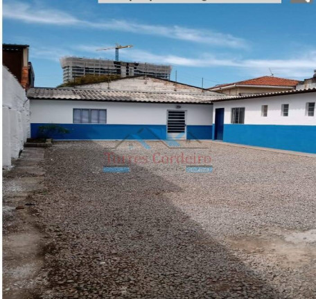 Casa com 2 Quartos para Alugar, 220 m² em São Paulo
