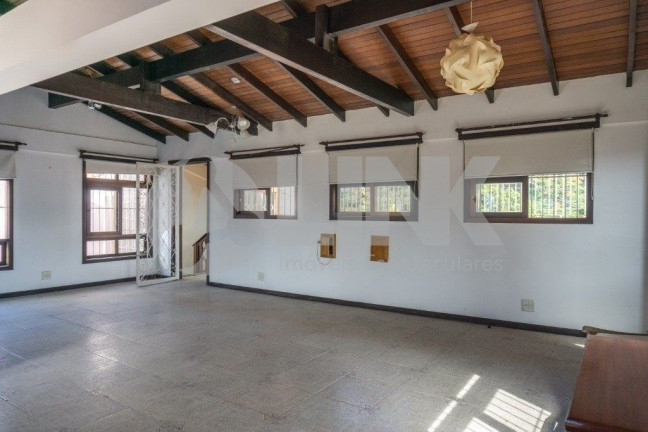 Imagem Casa com 5 Quartos à Venda, 297 m² em Chácara Das Pedras - Porto Alegre Imagem Casa com 5 Quartos à Venda, 297 m² em Chácara Das Pedras - Porto Alegre