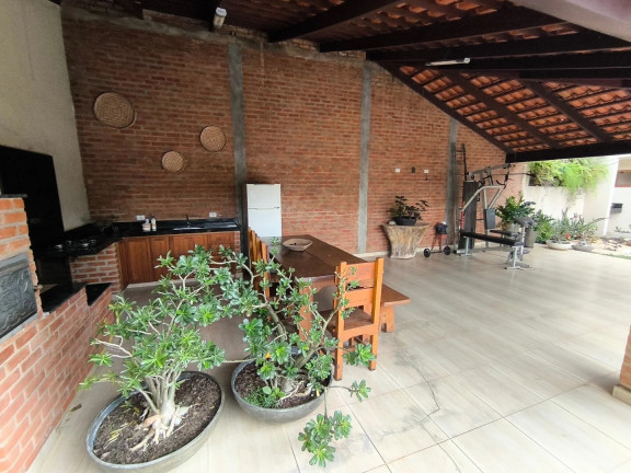 Imagem Casa com 3 Quartos à Venda, 200 m² em Parque Amazonia - Goiania Imagem Casa com 3 Quartos à Venda, 200 m² em Parque Amazonia - Goiania