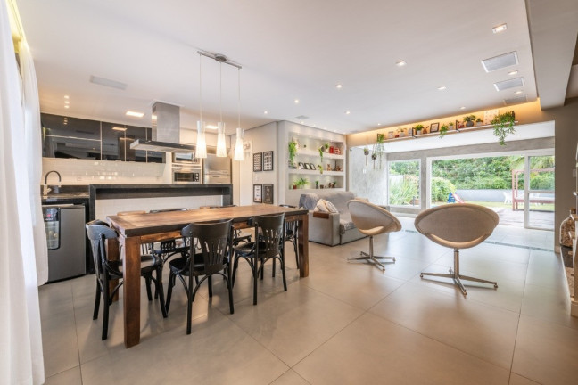 Imagem Casa com 3 Quartos à Venda, 320 m² em Vila Nova - Porto Alegre
