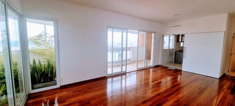 Imagem Imóvel com 3 Quartos à Venda, em Vila Sofia - São Paulo Imagem Imóvel com 3 Quartos à Venda, em Vila Sofia - São Paulo