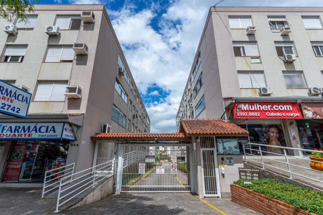 Imagem Apartamento com 3 Quartos à Venda, 80 m² em Vila Ipiranga - Porto Alegre Imagem Apartamento com 3 Quartos à Venda, 80 m² em Vila Ipiranga - Porto Alegre