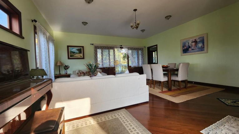 Imagem Casa com 3 Quartos à Venda, 450 m² em Golfe - Teresópolis Imagem Casa com 3 Quartos à Venda, 450 m² em Golfe - Teresópolis