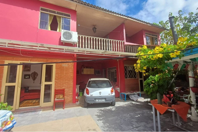 Imagem Casa com 3 Quartos à Venda, 160 m² em Santa Maria Goretti - Porto Alegre Imagem Casa com 3 Quartos à Venda, 160 m² em Santa Maria Goretti - Porto Alegre