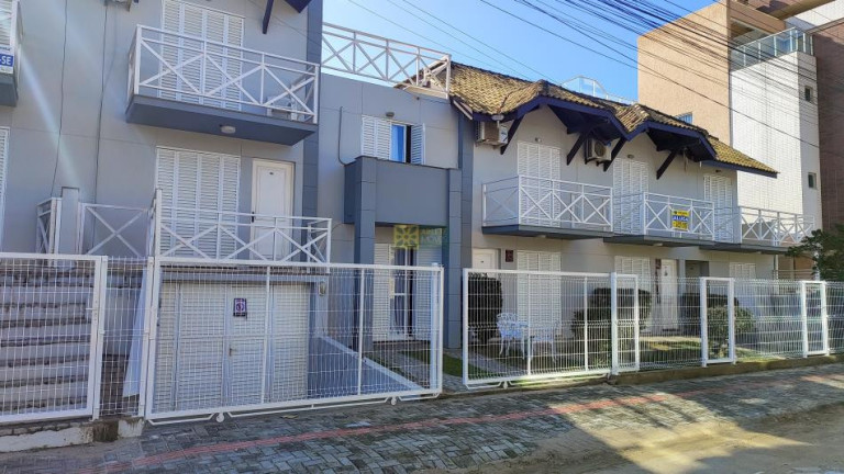 Imagem Apartamento com 2 Quartos para Alugar ou Temporada, 80 m² em Mariscal - Bombinhas Imagem Apartamento com 2 Quartos para Alugar ou Temporada, 80 m² em Mariscal - Bombinhas