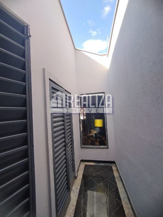 Imagem Casa com 3 Quartos à Venda, 250 m² em Jardim Elza Amuí Ii - Uberaba Imagem Casa com 3 Quartos à Venda, 250 m² em Jardim Elza Amuí Ii - Uberaba