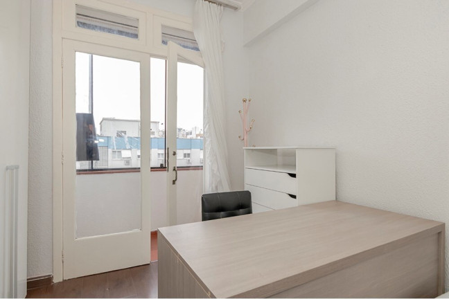 Imagem Imóvel com 3 Quartos à Venda, 128 m² em Auxiliadora - Porto Alegre Imagem Imóvel com 3 Quartos à Venda, 128 m² em Auxiliadora - Porto Alegre