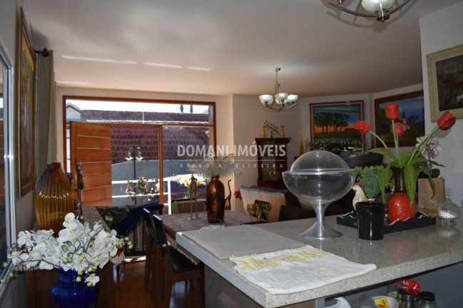 Imagem Casa com 3 Quartos à Venda, 164 m² em Região De Capivari - Campos Do Jordão Imagem Casa com 3 Quartos à Venda, 164 m² em Região De Capivari - Campos Do Jordão