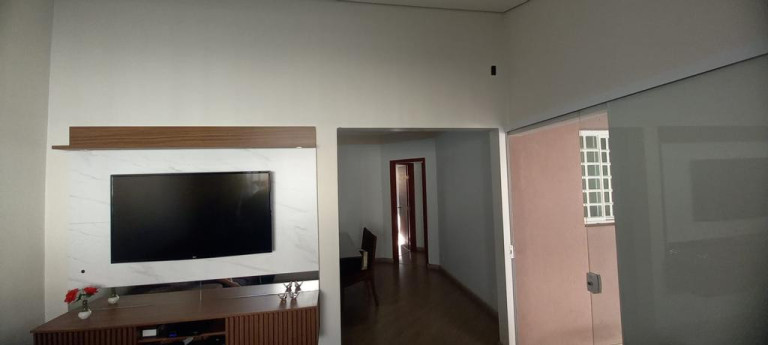 Imagem Casa com 2 Quartos à Venda, 125 m² em Jardim Santa Judith - Campinas Imagem Casa com 2 Quartos à Venda, 125 m² em Jardim Santa Judith - Campinas